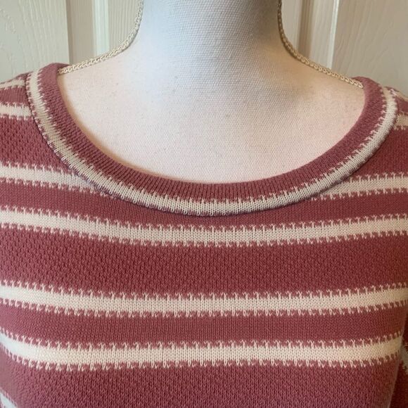 šAeropostaleāLongāSleeveĀ StripedāCropāSweater - Picture 2 of 9